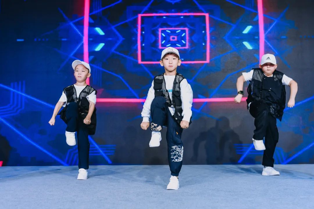 1660799230938221.jpg 1660799230938221.jpg